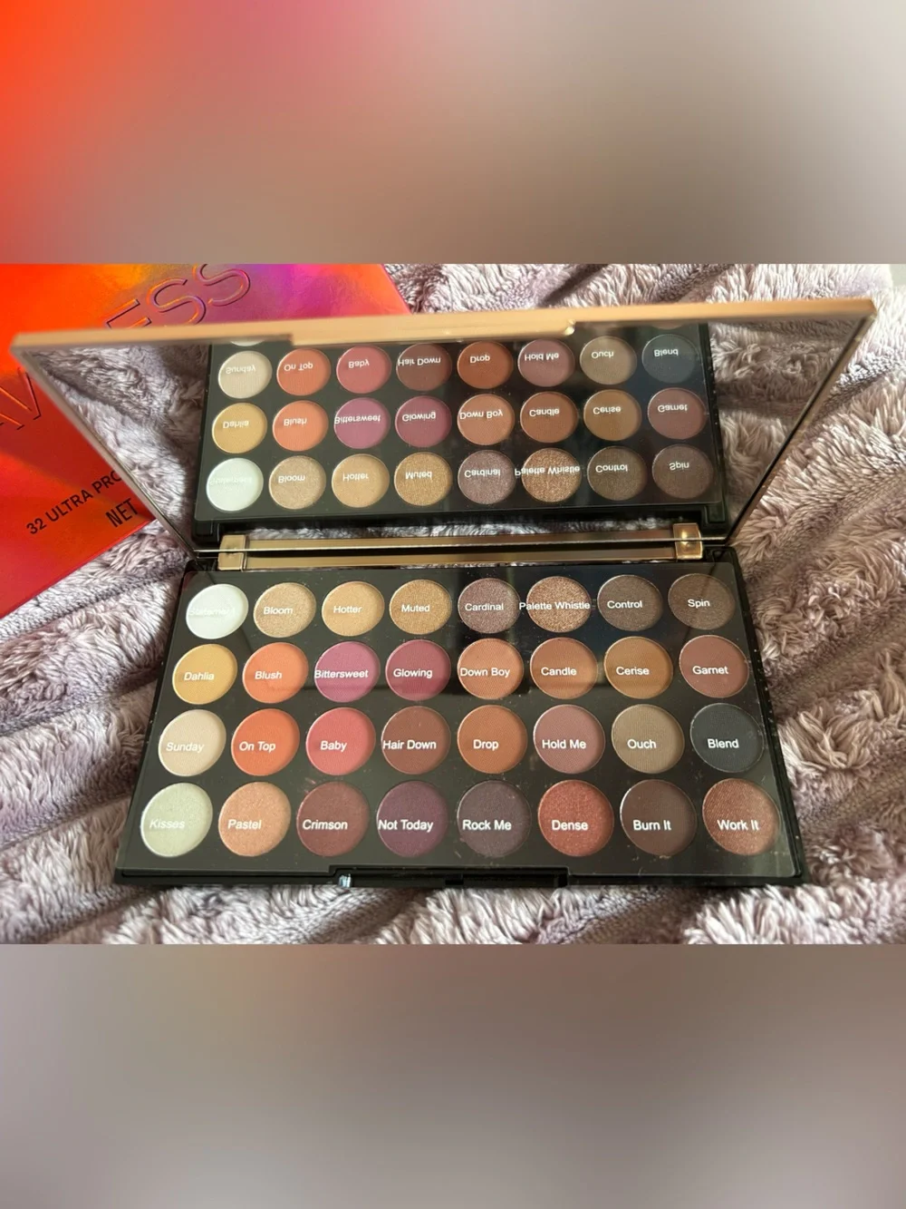 NIB Makeup Revolution Flawless 4 Eyeshadow Palette